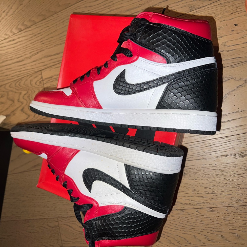 BRAND NEW AIR JORDAN HIGH OG 1 CROC BLACK/ RED/ WHITE SIZE 10 WOMEN/ US MEN 8.5